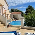 House Monique With Pool * Rosini
