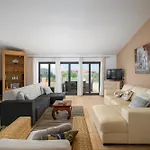 House Monique With Pool 아파트