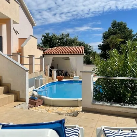 House Monique With Pool * Rosini