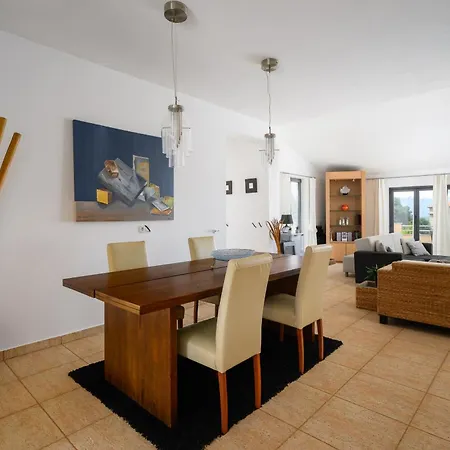 House Monique With Pool Apartment *