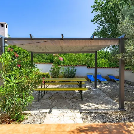 House Monique With Pool Apartamento Rosini