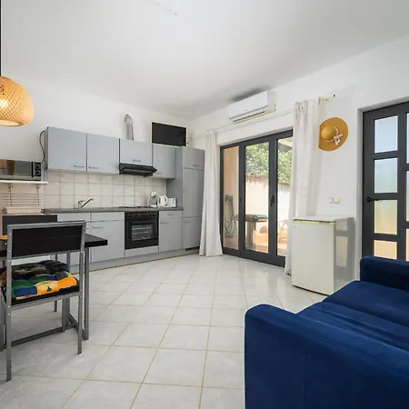 Apartment House Monique With Pool