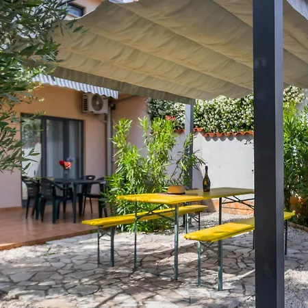 Appartement House Monique Rosini