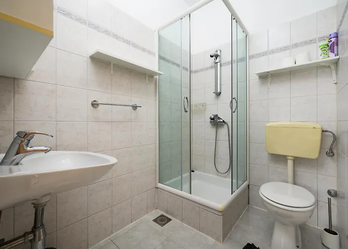 House Monique With Pool