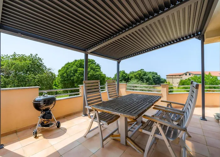 House Monique With Pool Appartamento