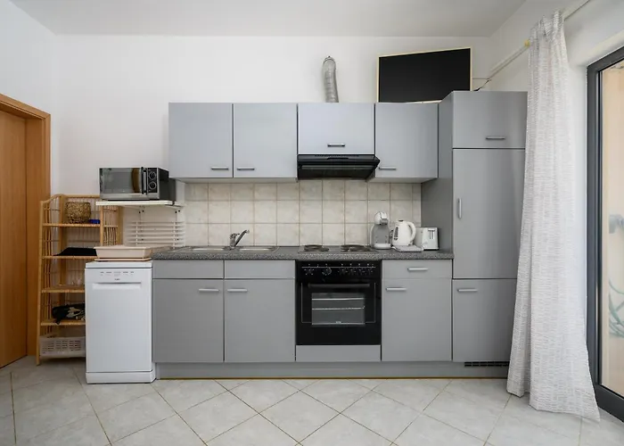 Appartamento House Monique With Pool Rosini