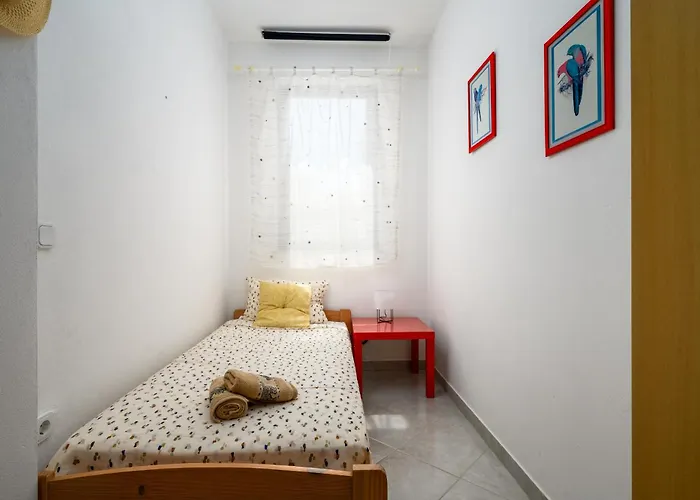 House Monique With Pool *