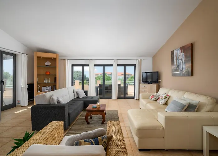 House Monique With Pool Appartamento