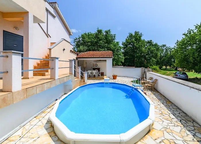 House Monique With Pool * Rosini