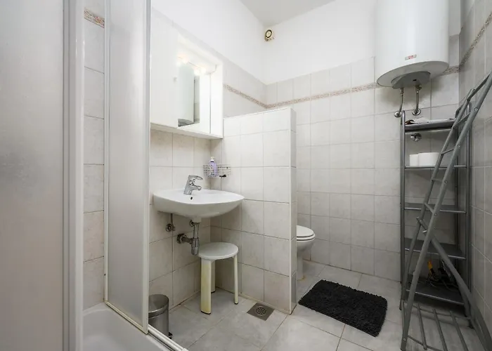 House Monique With Pool Appartamento Rosini