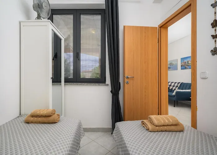 House Monique With Pool *