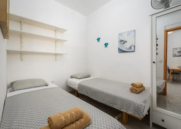 House Monique With Pool Appartamento Rosini