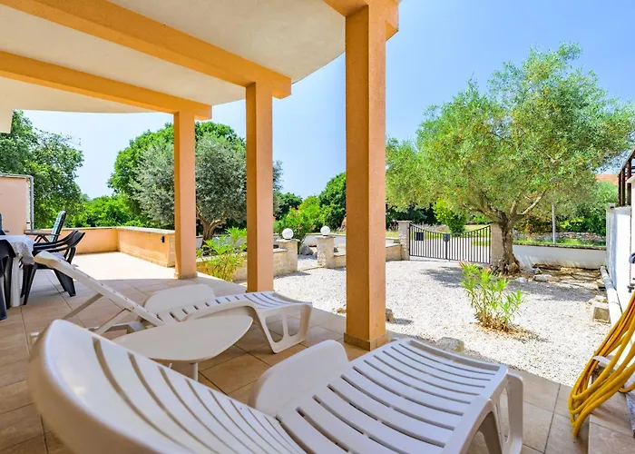 Appartamento House Monique With Pool Rosini