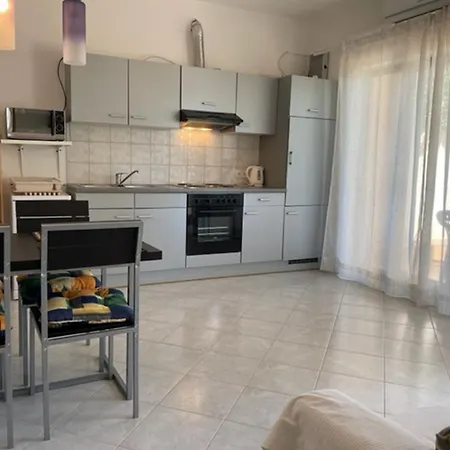 House Monique Apartman
