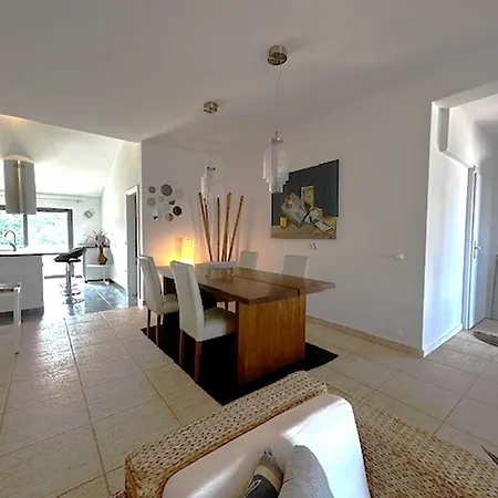 House Monique Apartment