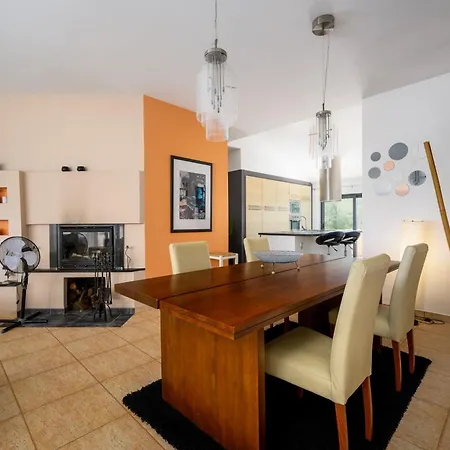 House Monique With Pool Apartment *